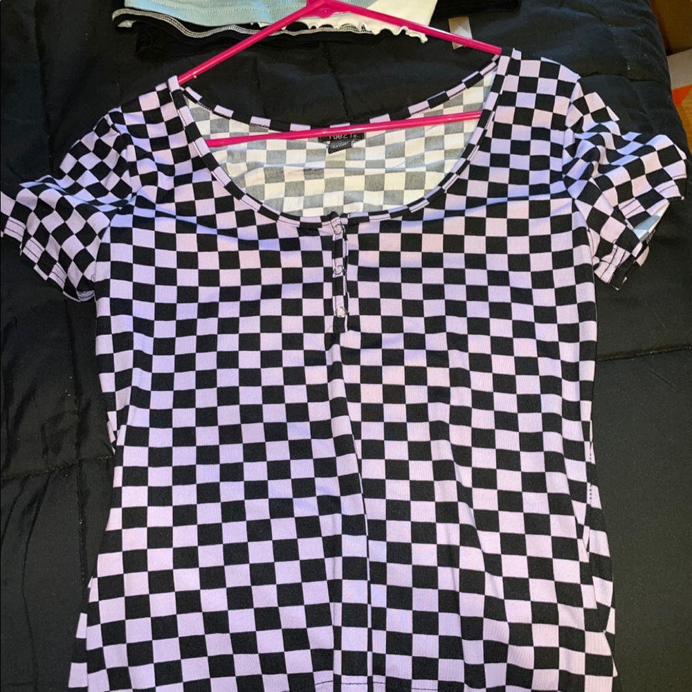 Rue21 Short sleeve t-shirt. Stretchy.